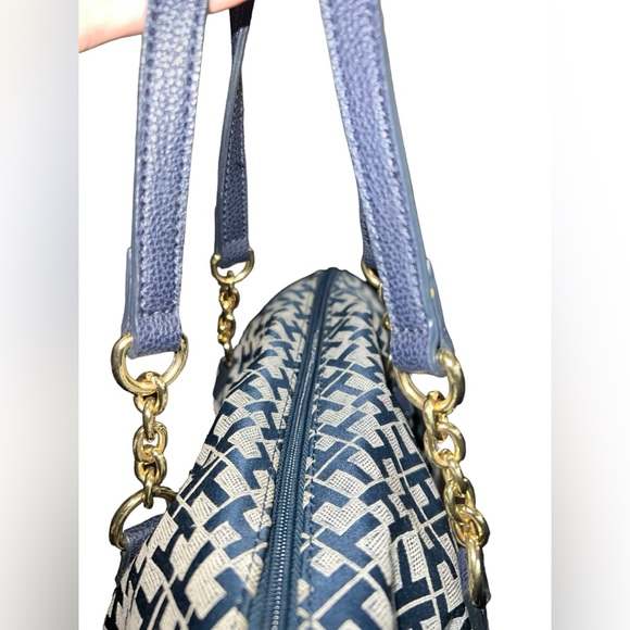 TOMMY HILFIGER BLUE SIGNATURE LOGO SATCHEL BAG - Picture 3 of 9